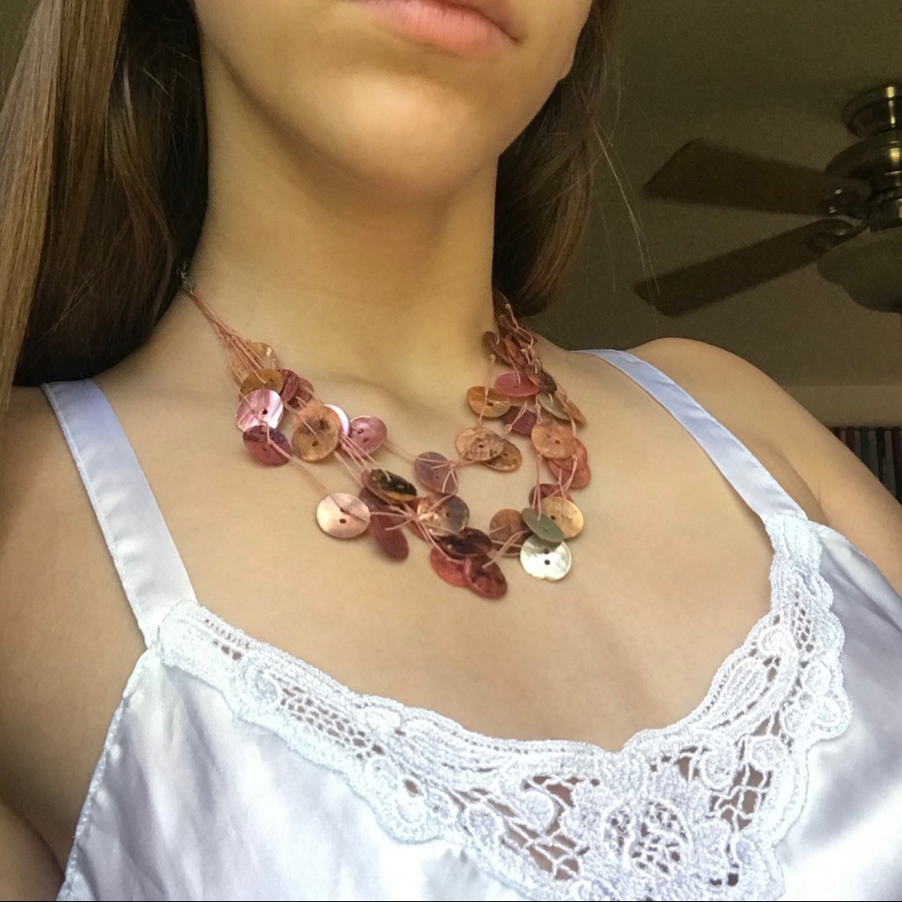 Pink tone button necklace✨